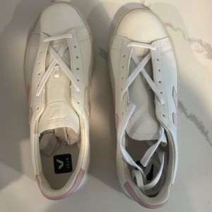 Brand new pink vejas!